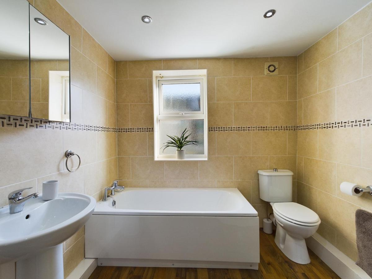 Modern 5 Bedroom House Near Lark Lane Liverpool Buitenkant foto