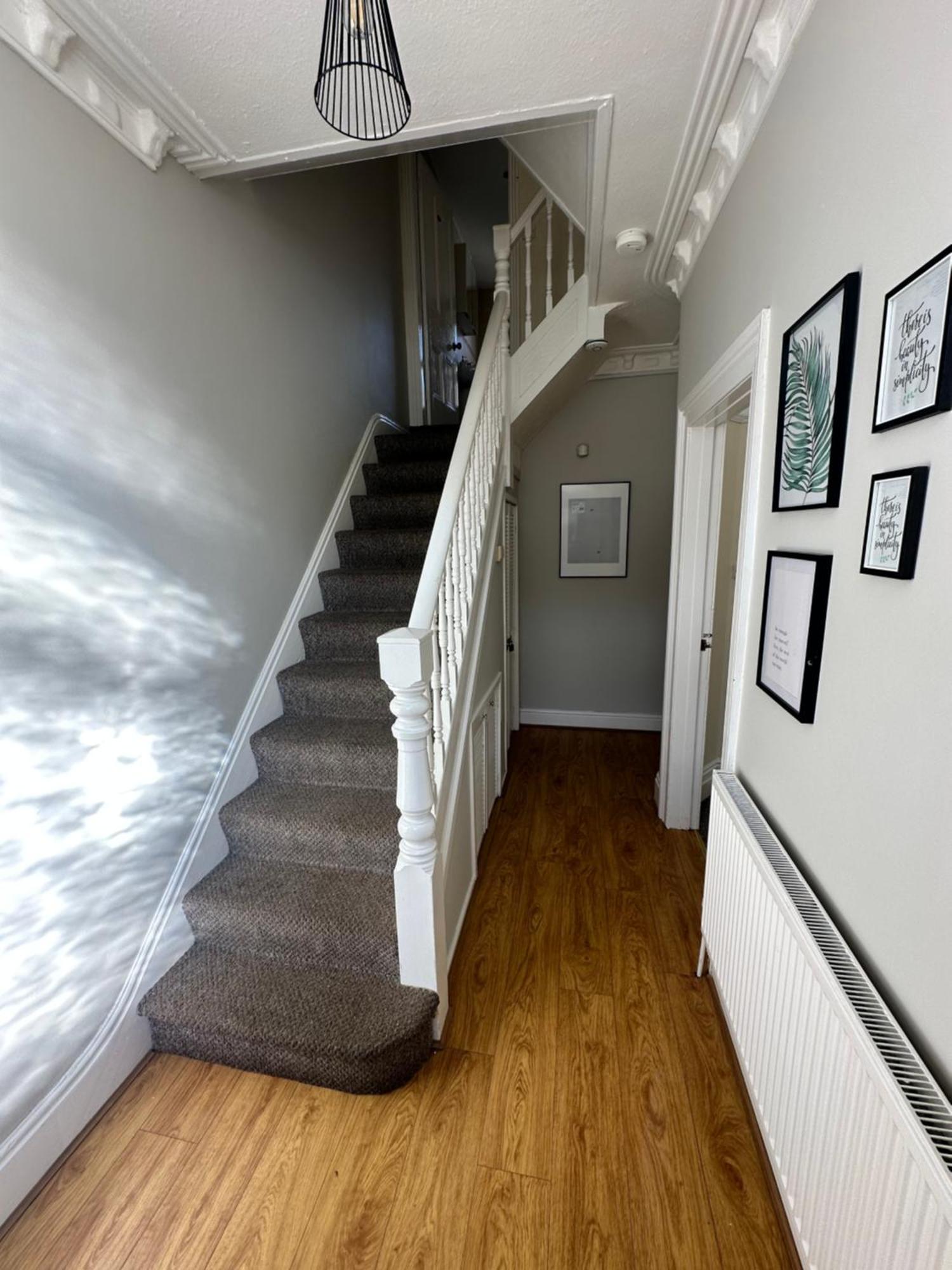 Modern 5 Bedroom House Near Lark Lane Liverpool Buitenkant foto