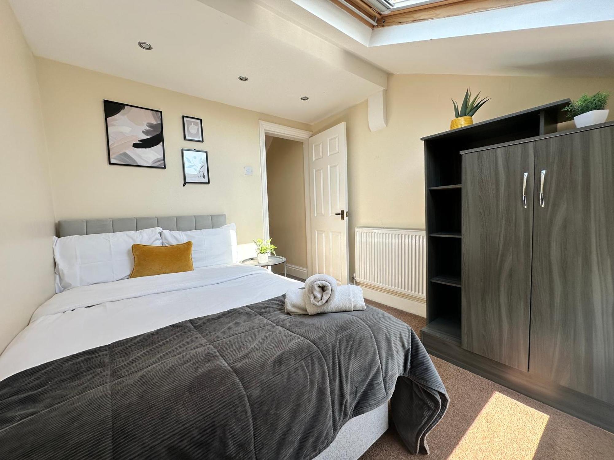 Modern 5 Bedroom House Near Lark Lane Liverpool Buitenkant foto