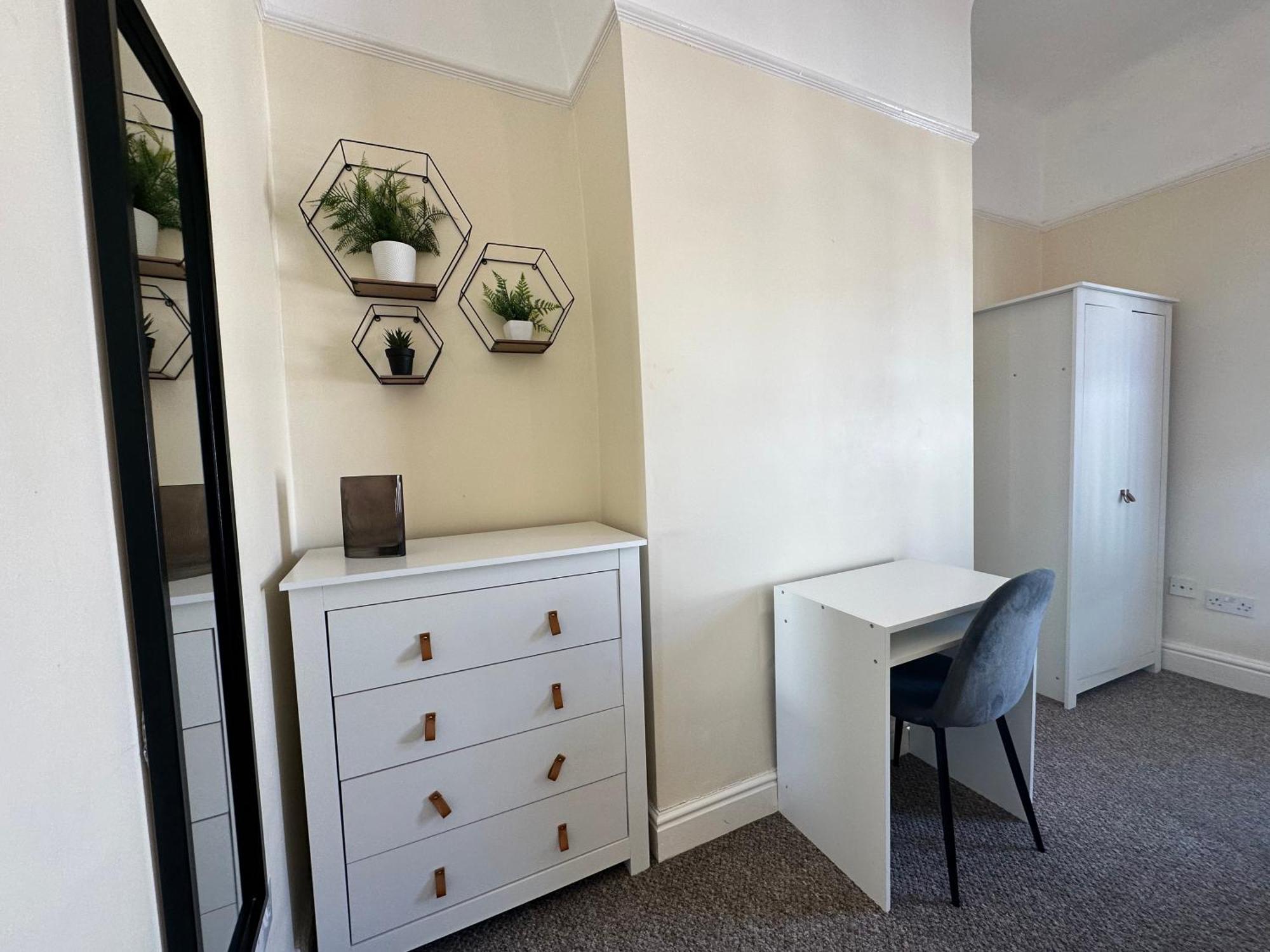 Modern 5 Bedroom House Near Lark Lane Liverpool Buitenkant foto