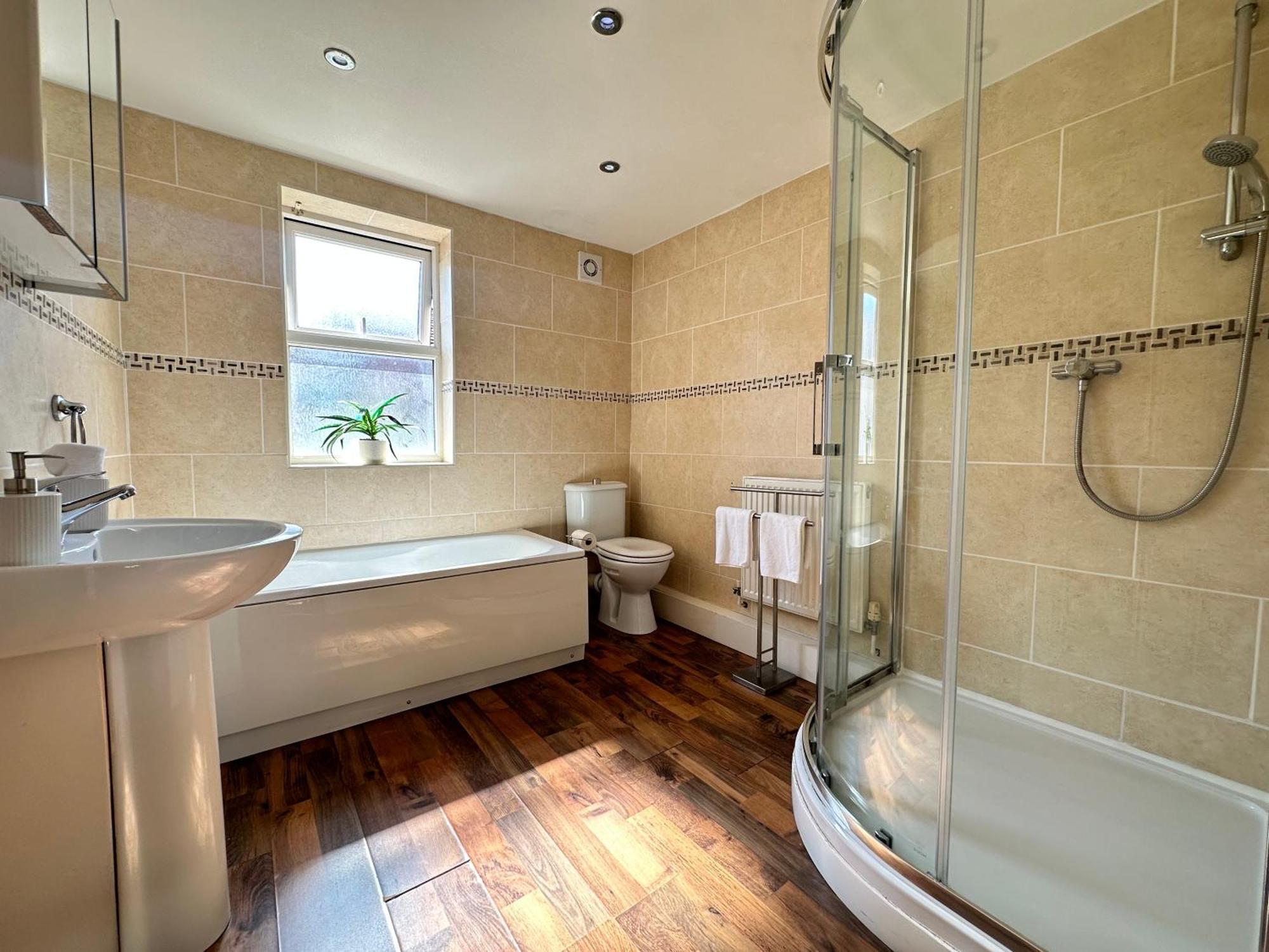 Modern 5 Bedroom House Near Lark Lane Liverpool Buitenkant foto